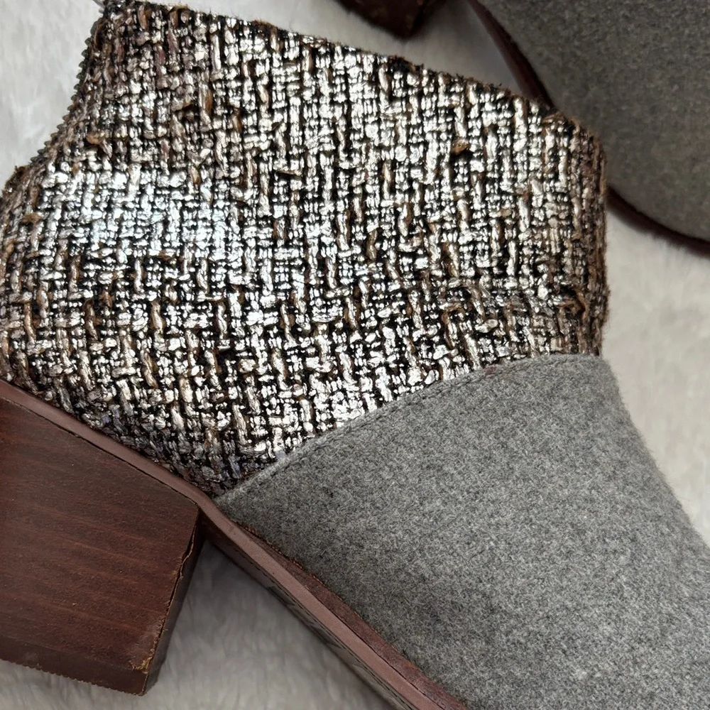 TOMS Stylish Gray and sparkle/metallic Women's Ankle Boots - Picture 2 of 6